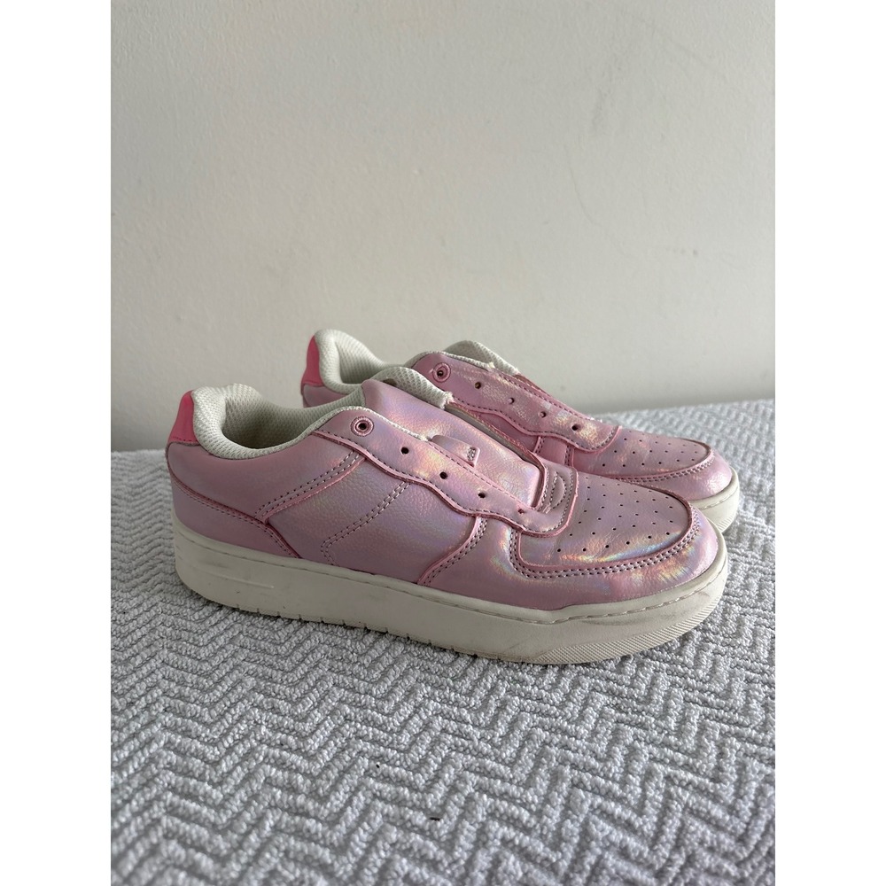 Art Class Girls Iridescent Pink Low Top Sneakers Size 3 Missing Laces